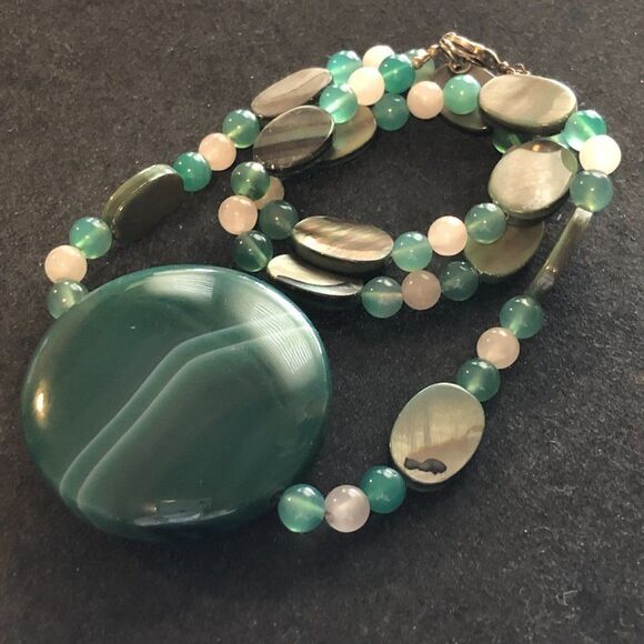 Unique Green Stone Gemstone Beaded Necklace with Sterling Silver Clasp - Picture 10 of 10